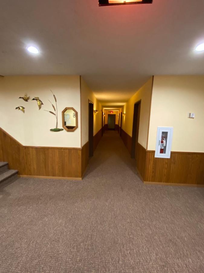 Amerivu Inn Prentice ภายนอก รูปภาพ