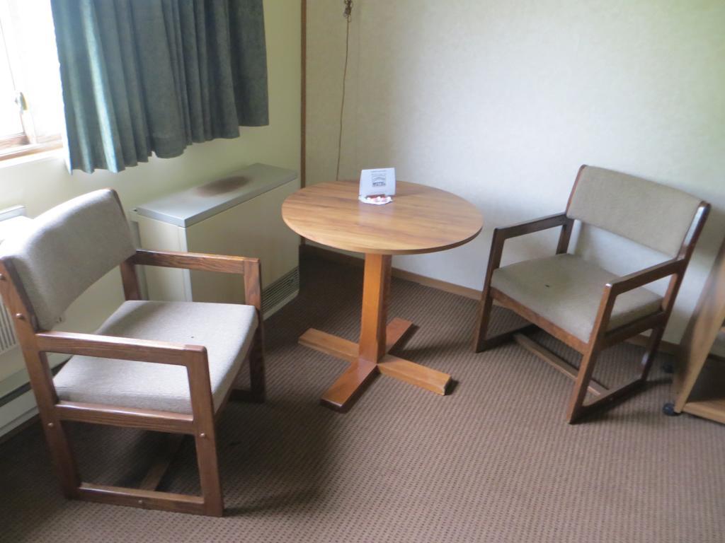 Amerivu Inn Prentice ภายนอก รูปภาพ